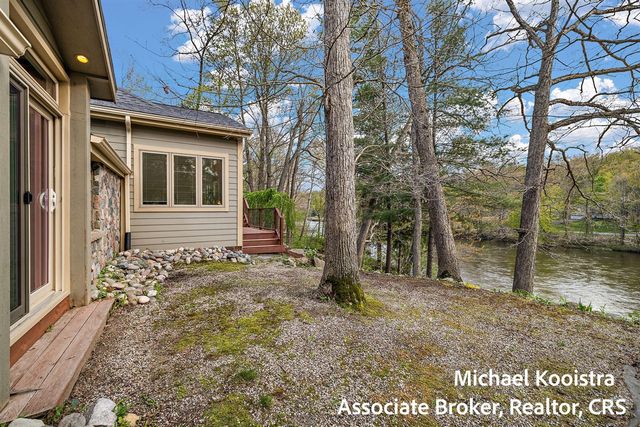 7320 Valhalla Drive, Alto, MI 49302