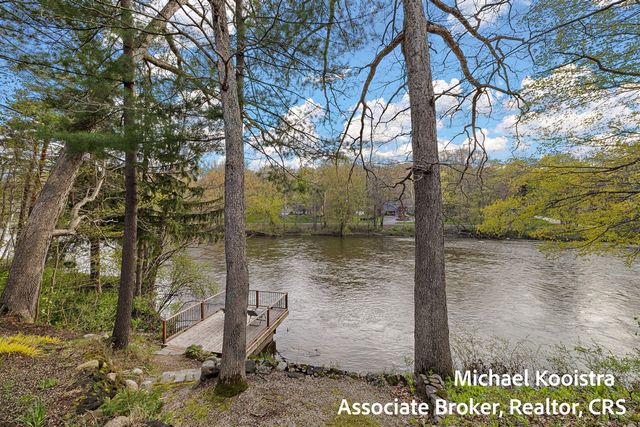 7320 Valhalla Drive, Alto, MI 49302