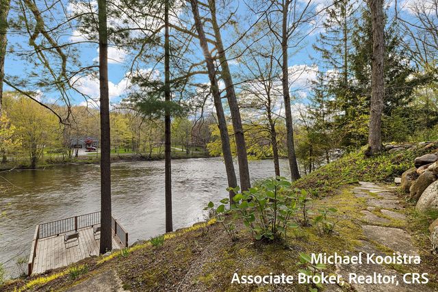 7320 Valhalla Drive, Alto, MI 49302