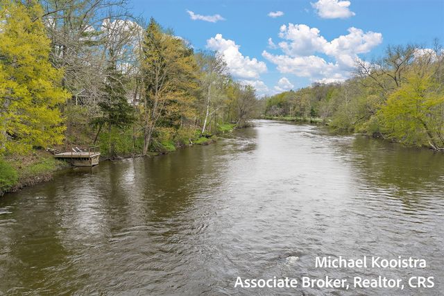 7320 Valhalla Drive, Alto, MI 49302
