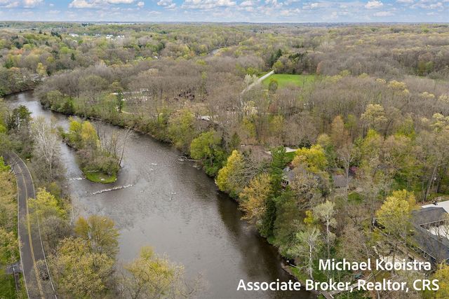 7320 Valhalla Drive, Alto, MI 49302