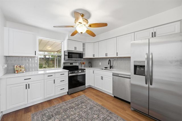 7242 LYNNWOOD AVENUE N, St Petersburg, FL 33710