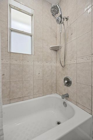 7242 LYNNWOOD AVENUE N, St Petersburg, FL 33710