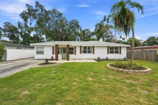 7242 LYNNWOOD AVENUE N, St Petersburg, FL 33710