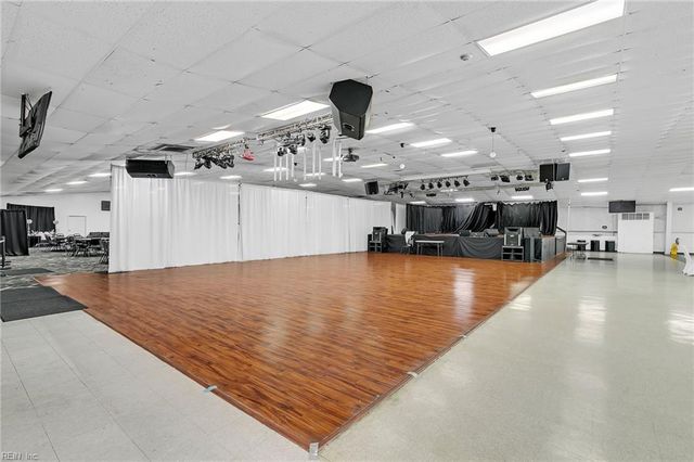 227 E Mercury BLVD, Hampton, VA 23669