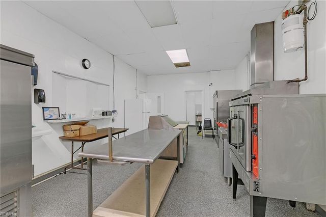 227 E Mercury BLVD, Hampton, VA 23669