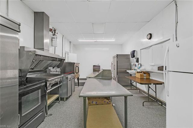 227 E Mercury BLVD, Hampton, VA 23669