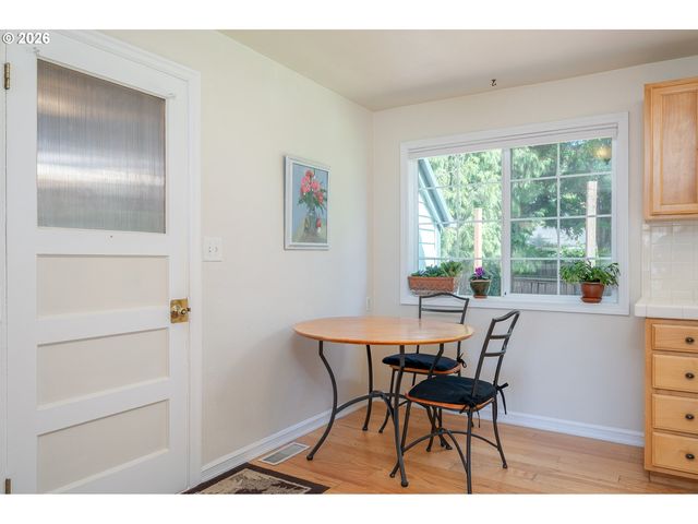 5044 Ne CULLY Blvd, Portland, OR 97218