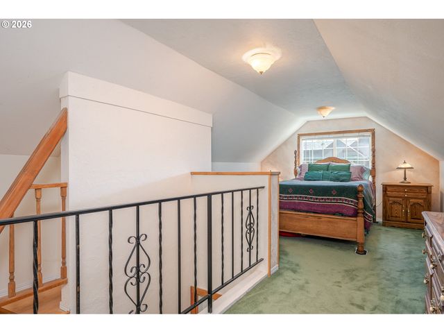 5044 Ne CULLY Blvd, Portland, OR 97218