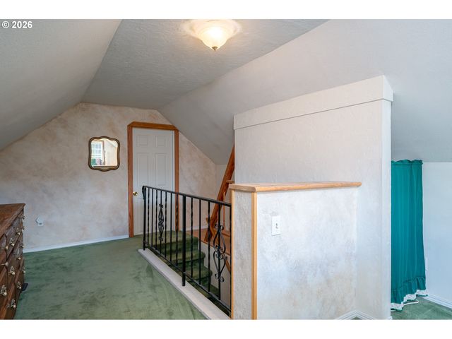 5044 Ne CULLY Blvd, Portland, OR 97218
