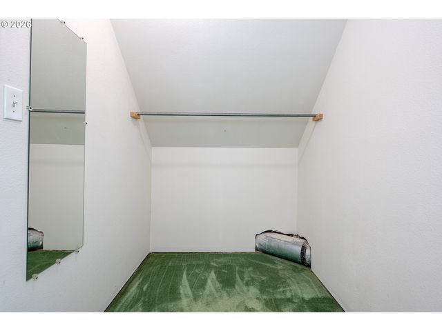 5044 Ne CULLY Blvd, Portland, OR 97218