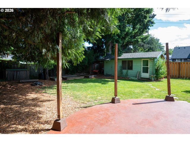 5044 Ne CULLY Blvd, Portland, OR 97218