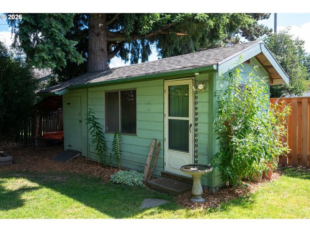 5044 Ne CULLY Blvd, Portland, OR 97218