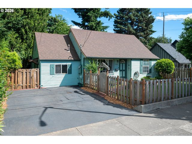 5044 Ne CULLY Blvd, Portland, OR 97218