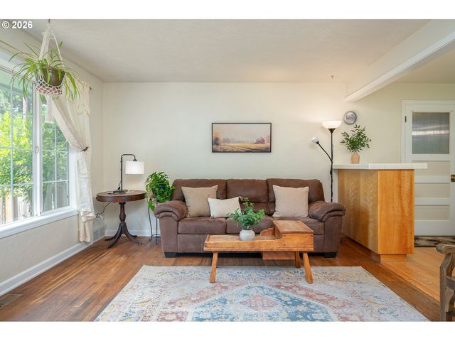 5044 Ne CULLY Blvd, Portland, OR 97218