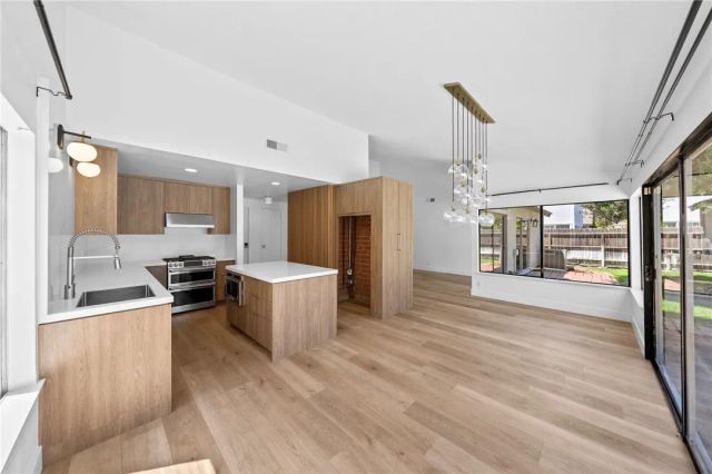 3831 Hamilton Street, Irvine, CA 92614