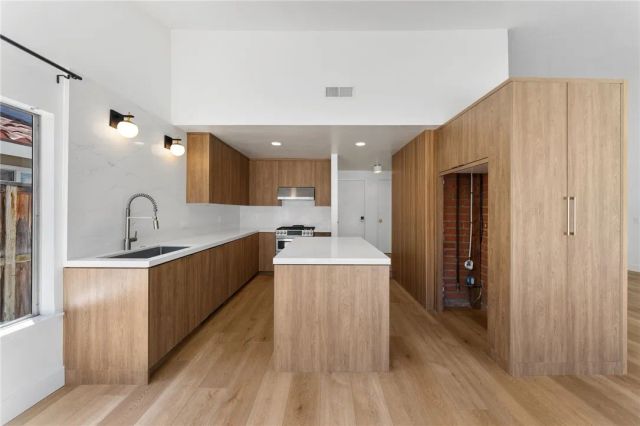 3831 Hamilton Street, Irvine, CA 92614