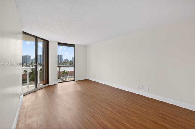 3640 Yacht Club Dr 708, Aventura, FL 33180