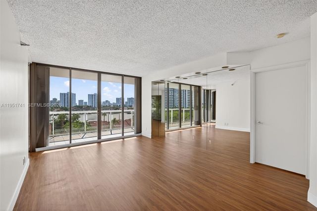 3640 Yacht Club Dr 708, Aventura, FL 33180