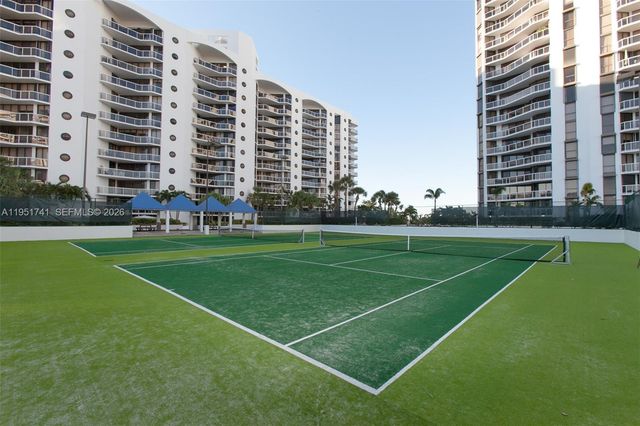 3640 Yacht Club Dr 708, Aventura, FL 33180