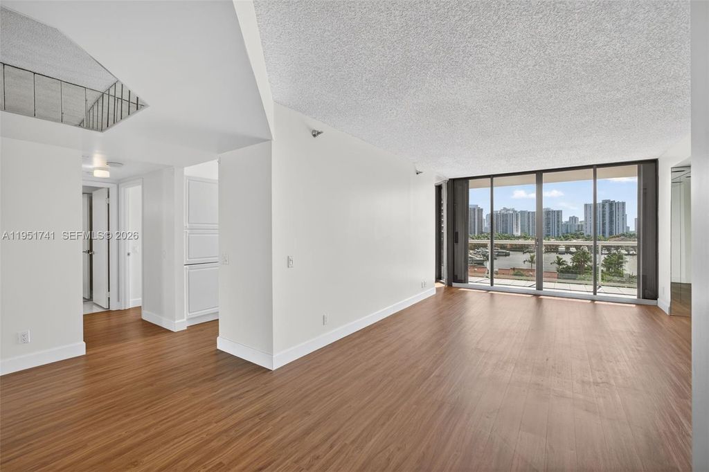 3640 Yacht Club Dr 708, Aventura, FL 33180