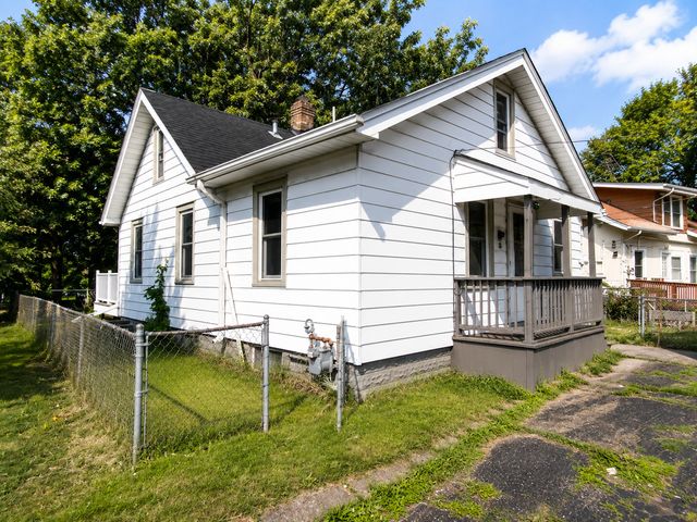 812 Pedersen Street, Saint Paul, MN 55119