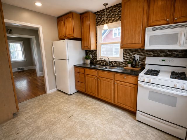812 Pedersen Street, Saint Paul, MN 55119