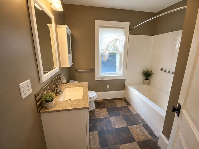 812 Pedersen Street, Saint Paul, MN 55119