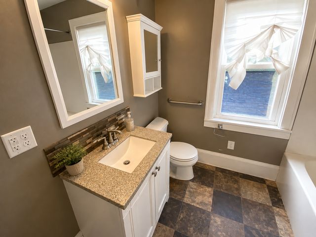 812 Pedersen Street, Saint Paul, MN 55119