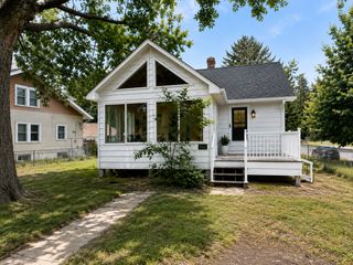 812 Pedersen Street, Saint Paul, MN 55119