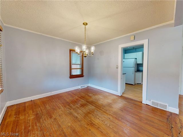 1560 Biltmore Road, Lyndhurst, OH 44124