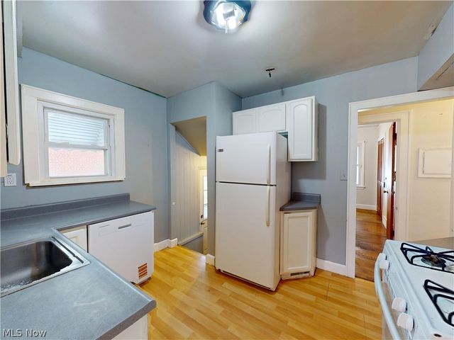 1560 Biltmore Road, Lyndhurst, OH 44124