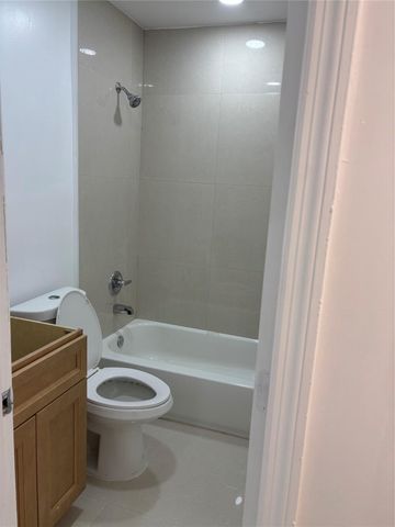 5635 GRANT Street, Hollywood, FL 33021
