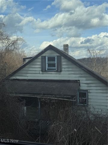 1332 Sunnyside Street, East Liverpool, OH 43920