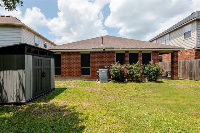 7234 Summit Parc Drive, Dallas, TX 75249