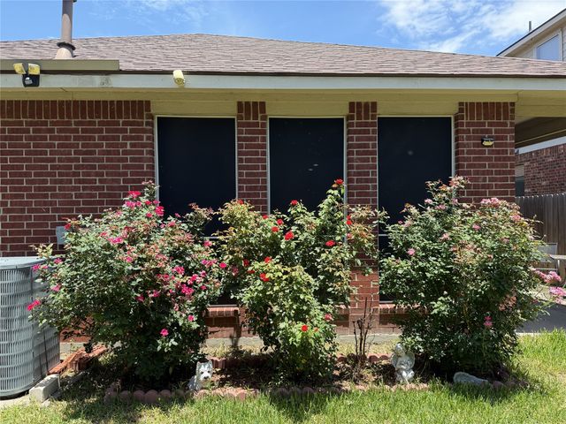 7234 Summit Parc Drive, Dallas, TX 75249