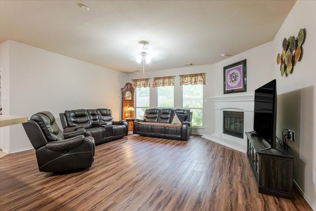 7234 Summit Parc Drive, Dallas, TX 75249