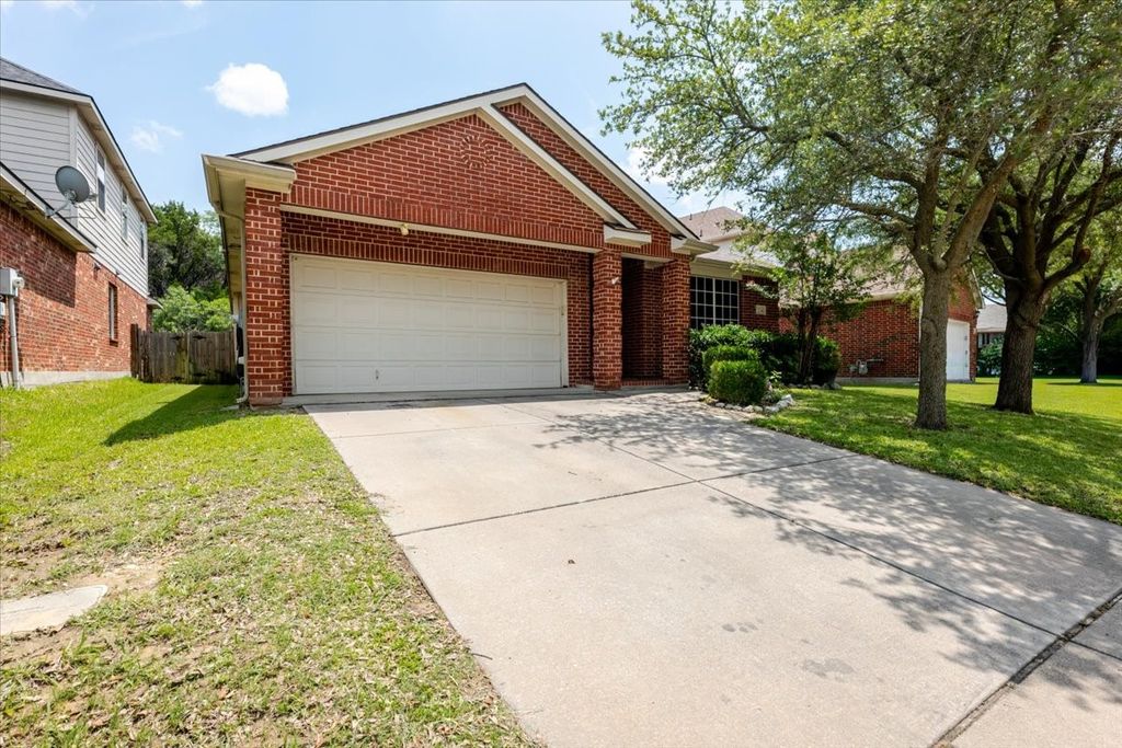 7234 Summit Parc Drive, Dallas, TX 75249