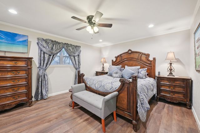 17 Lincolnshire Circle, Bedford, TX 76021