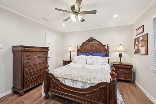 17 Lincolnshire Circle, Bedford, TX 76021