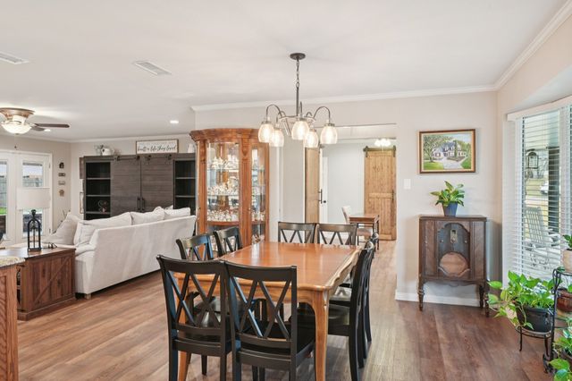 17 Lincolnshire Circle, Bedford, TX 76021