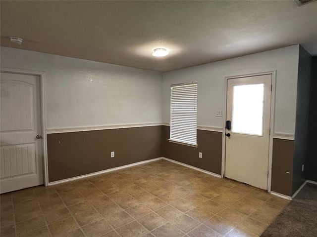 2027 Lake Trail Drive, Heartland, TX 75126