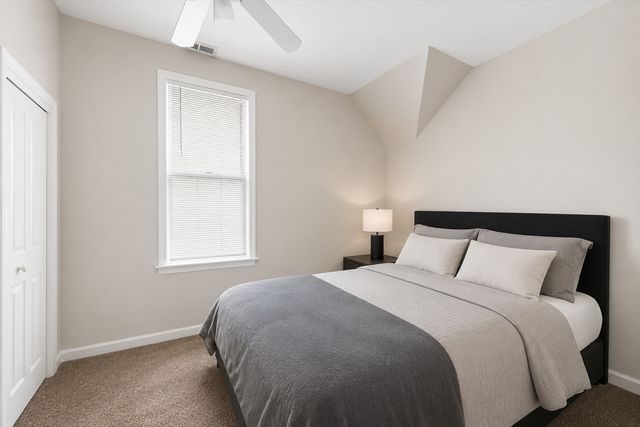 4817 W Dakin Street, Chicago, IL 60641