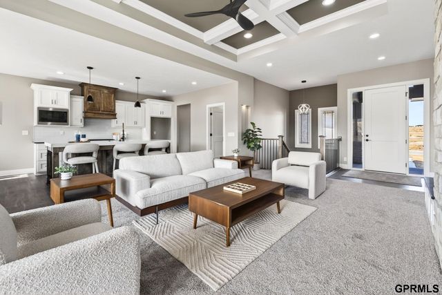 21825 Parkview Drive, Gretna, NE 68028