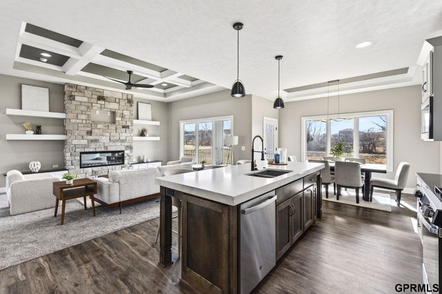 21825 Parkview Drive, Gretna, NE 68028