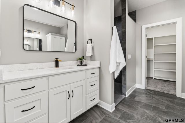 21825 Parkview Drive, Gretna, NE 68028