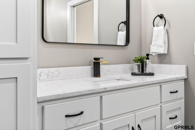 21825 Parkview Drive, Gretna, NE 68028