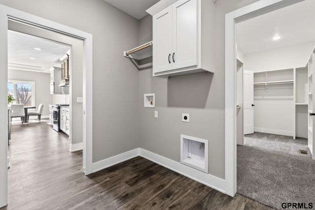 21825 Parkview Drive, Gretna, NE 68028