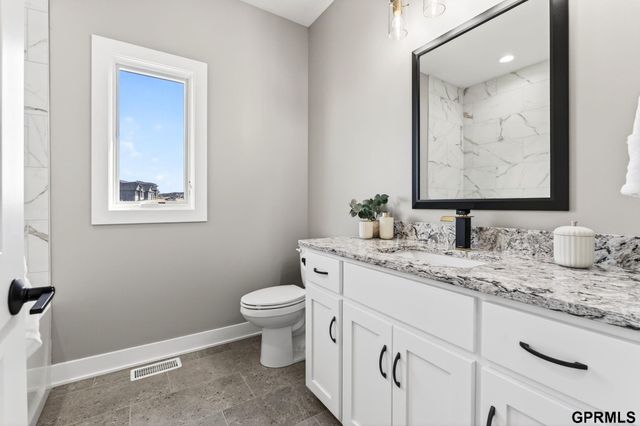 21825 Parkview Drive, Gretna, NE 68028