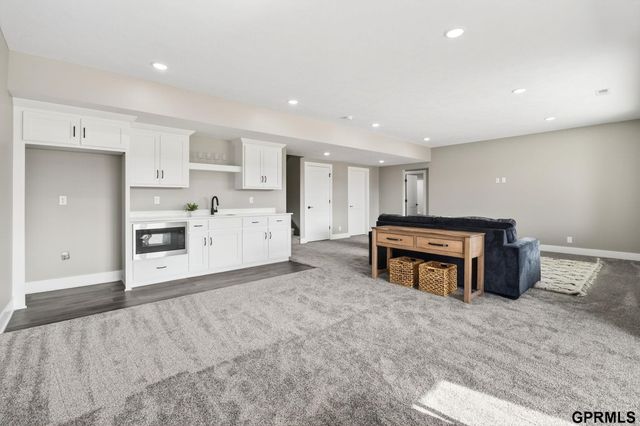 21825 Parkview Drive, Gretna, NE 68028